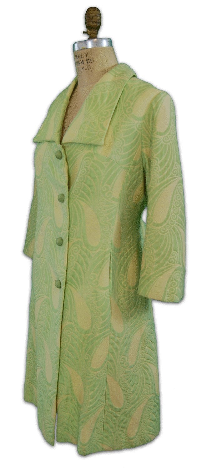 1960s Vintage Citrus Green Paisley Coat