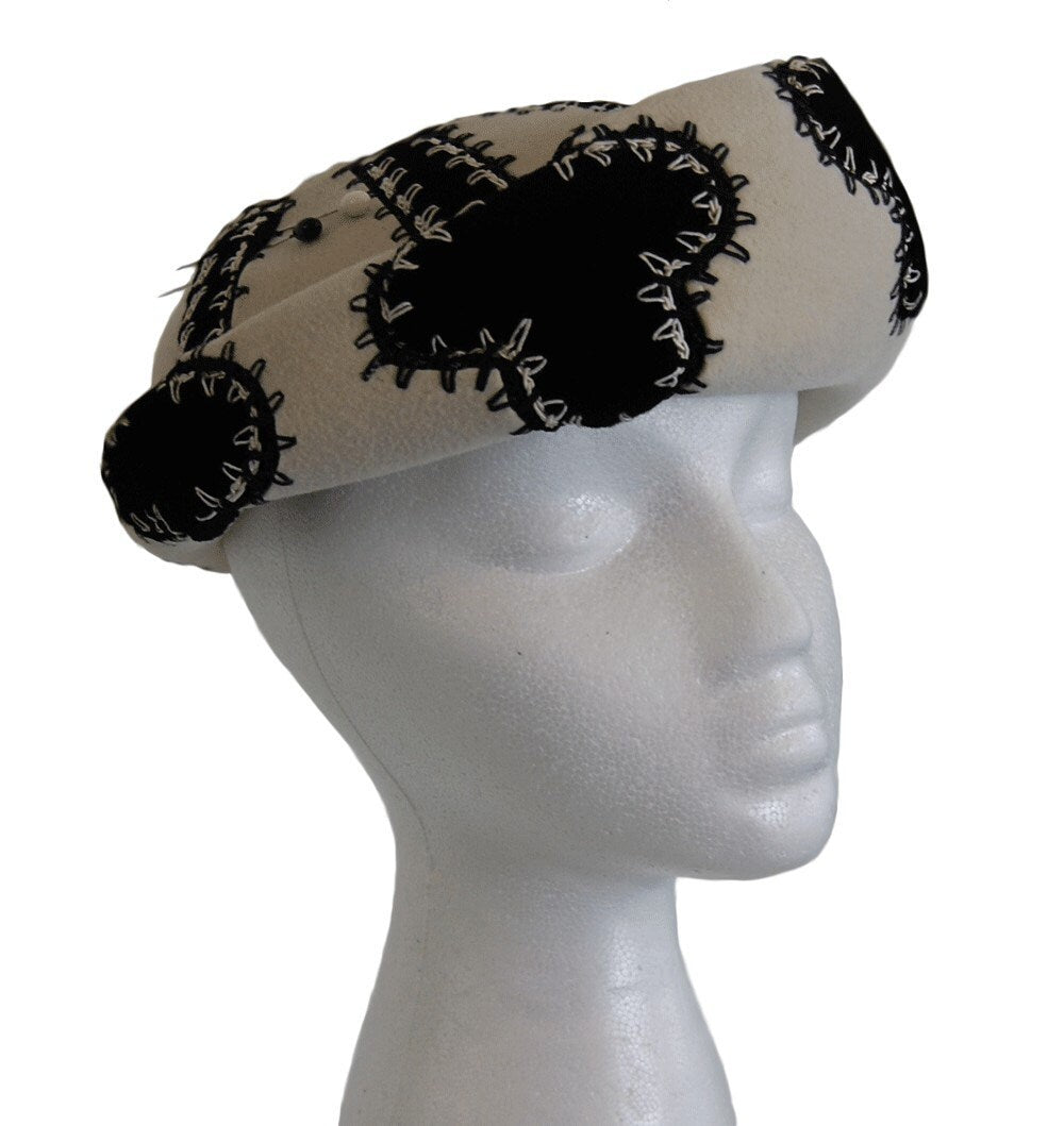 1950s Vintage Schiaparelli Wool and Velvet Hat