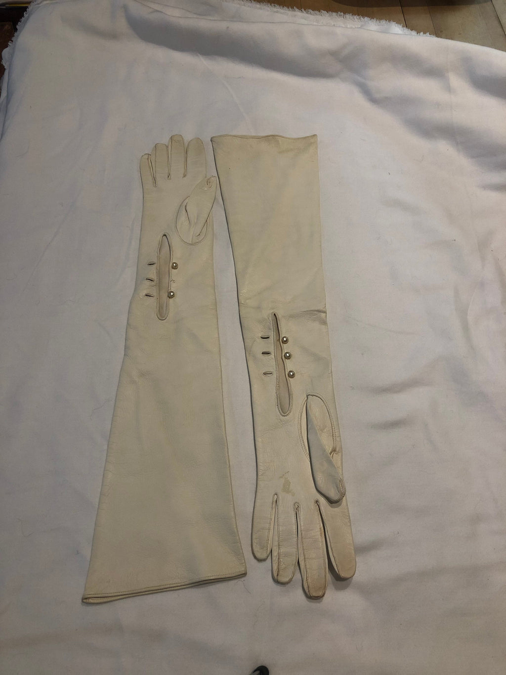 White Formal Length Leather Gloves