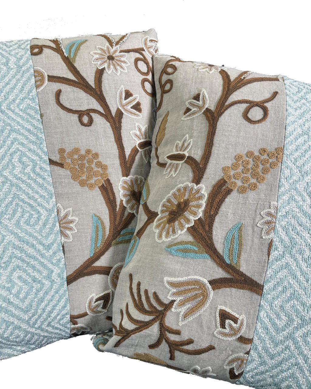 2 Pillows Patchwork Crewel on Linen