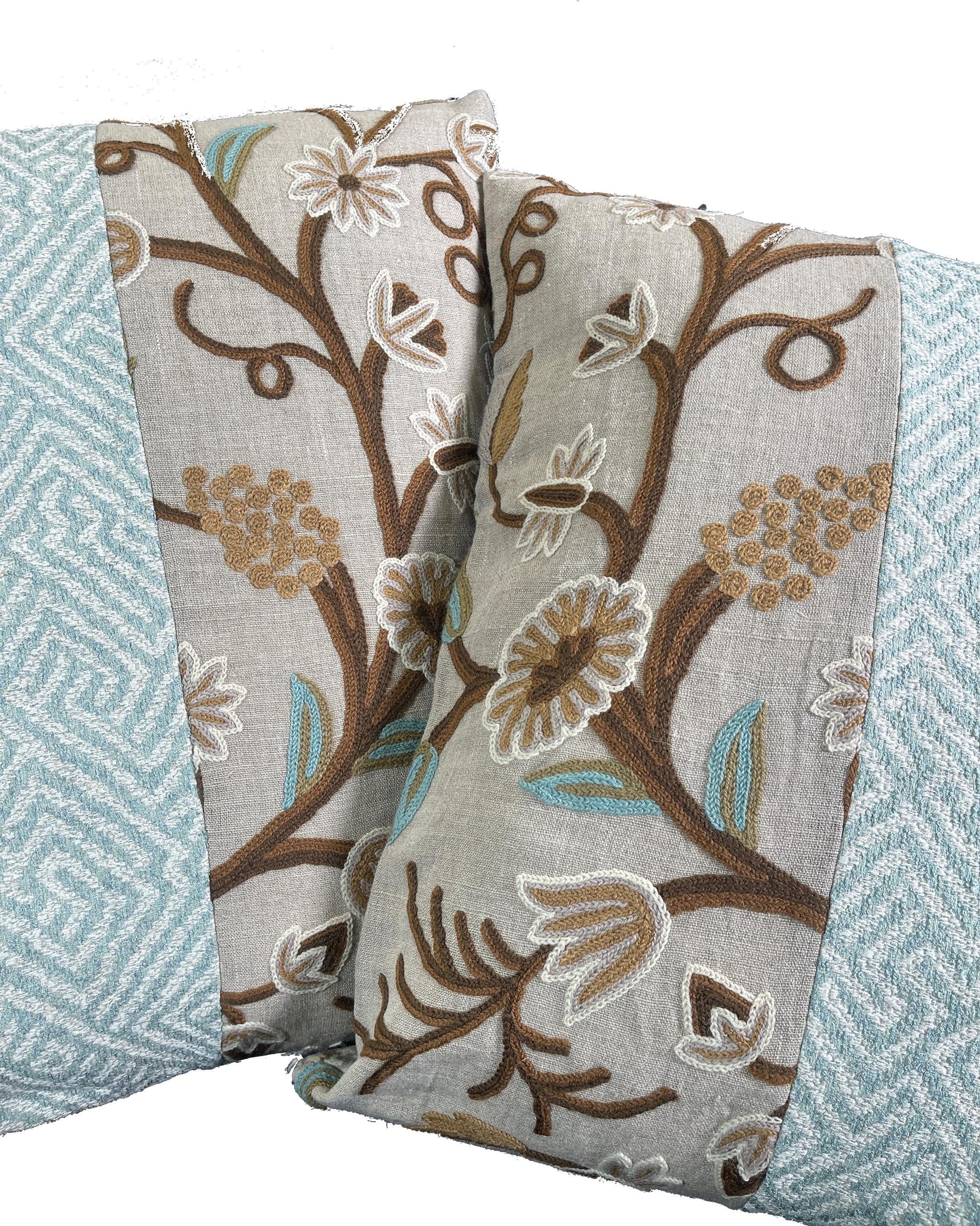 2 Pillows Patchwork Crewel on Linen