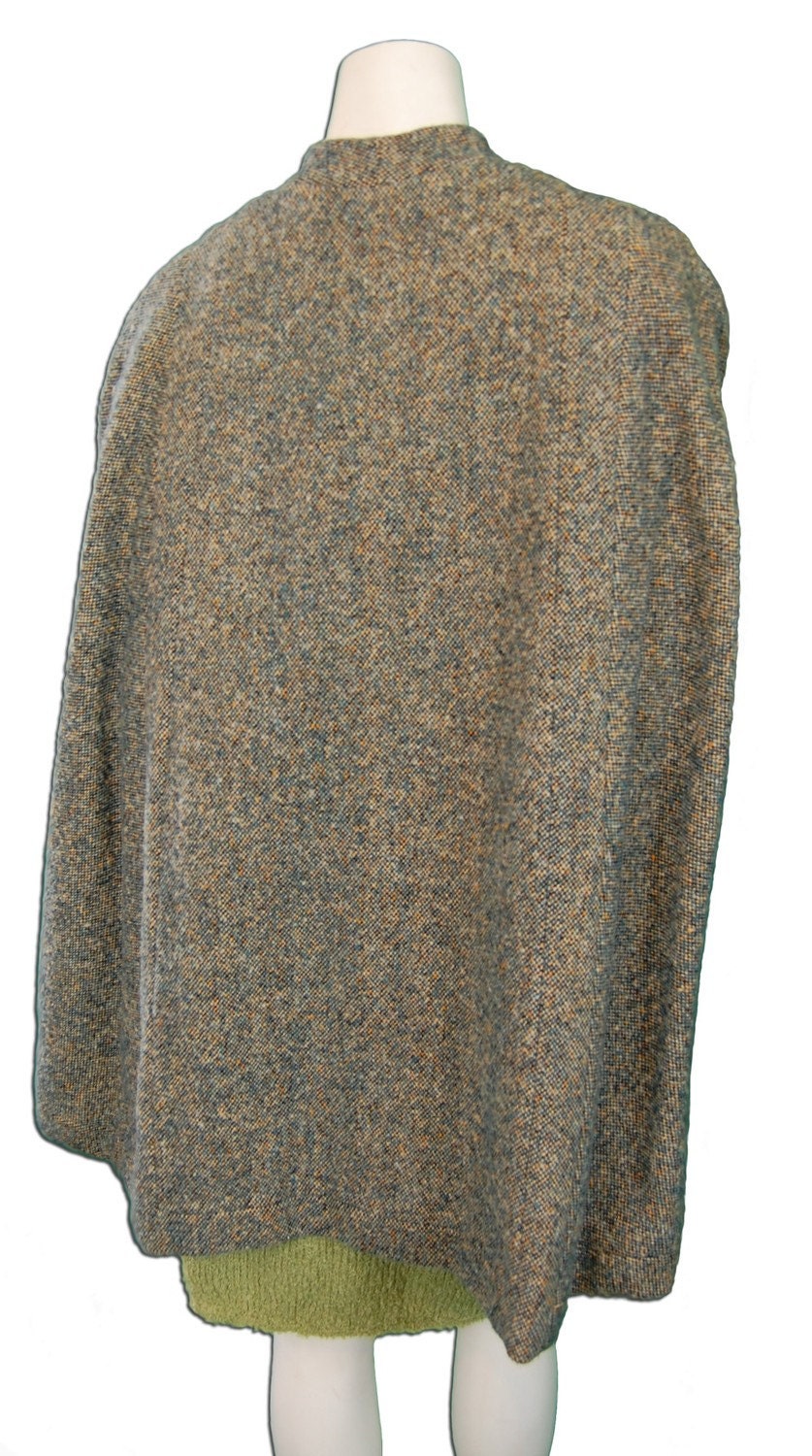 1970s Vintage Wool Tweed Cape