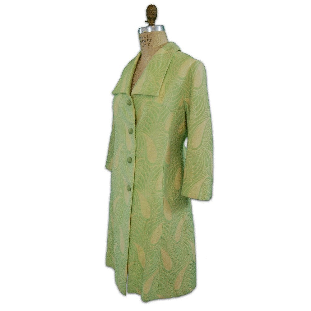 1960s Vintage Citrus Green Paisley Coat
